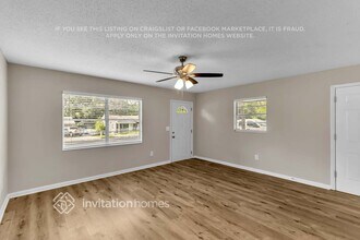 2009 E Humphrey St in Tampa, FL - Building Photo - Building Photo