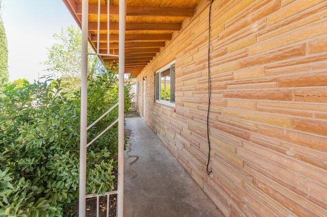 3 Bedroom 2 Bath Home in Alamogordo, NM - Building Photo - Building Photo