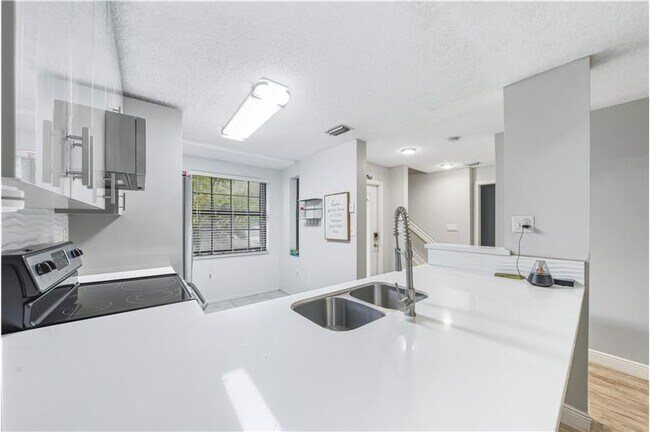 214 City View Dr in Fort Lauderdale, FL - Building Photo - Building Photo