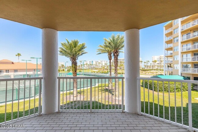 4650 Links Village Dr, Unit B205 in Ponce Inlet, FL - Building Photo - Building Photo