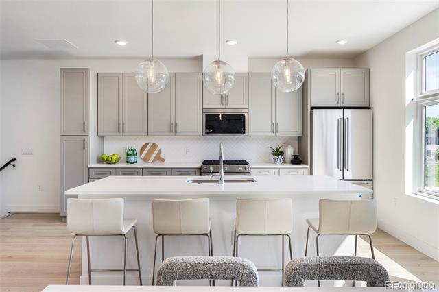 18 Oneida Ct in Denver, CO - Building Photo - Building Photo