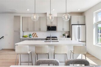 16 Oneida Ct in Denver, CO - Building Photo - Building Photo