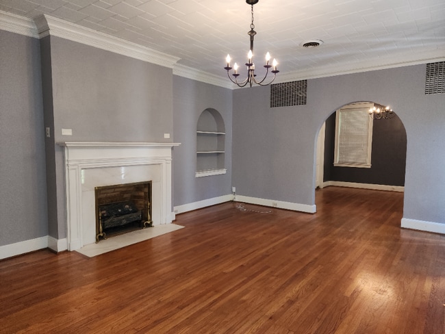 2408 Dauphin St in Mobile, AL - Building Photo - Building Photo