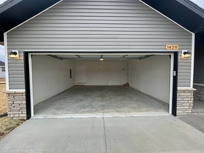 1420 Drayton Ct in Republic, MO - Building Photo - Building Photo