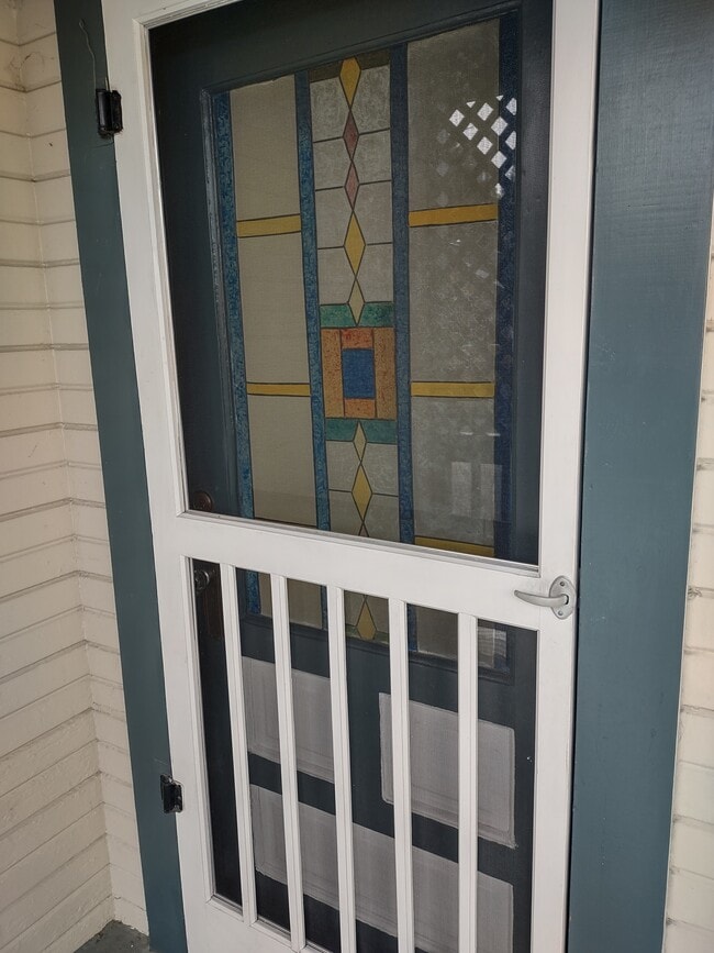 16 Frances St, Unit 16 Frances St. San Rafael, CA in San Rafael, CA - Building Photo - Building Photo