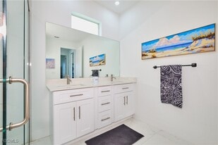 330 El Dorado Blvd N in Cape Coral, FL - Building Photo