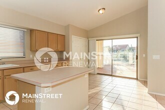 11151 N Desert Flower Dr in Tucson, AZ - Building Photo - Building Photo