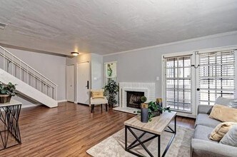 1651 S Juniper St-Unit -267 in Escondido, CA - Foto de edificio - Building Photo
