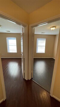 7816 Comal St photo'