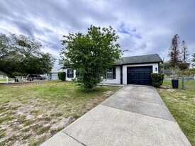 563 Fort Smith Blvd in Deltona, FL - Building Photo