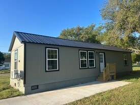 502 N Palm St in Ponca City, OK - Building Photo