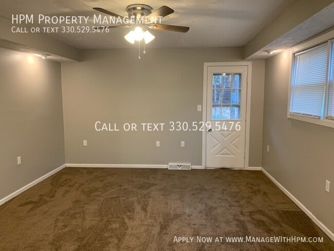 816 Cody Ct NW in Canton, OH - Building Photo - Building Photo