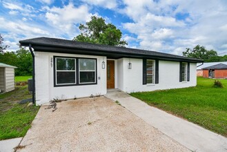 2847 County Rd 510A in Brazoria, TX - Building Photo - Building Photo