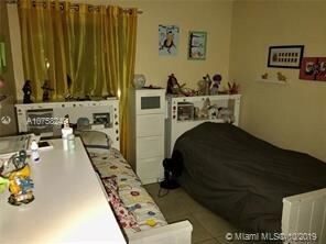 9425 Fontainebleau Blvd-Unit -Apt 203 in Miami, FL - Foto de edificio - Building Photo