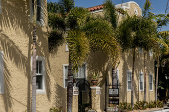 3311-13 W. San Juan in Tampa, FL - Building Photo - Building Photo