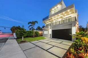 3320 NE 17th St in Fort Lauderdale, FL - Building Photo