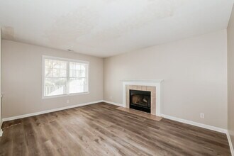 8538 Baypointe Dr in Avon, IN - Building Photo - Building Photo