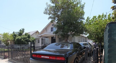 137-139 S Rowan Ave in Los Angeles, CA - Building Photo - Building Photo