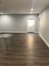 12602 Thompson Rd, Unit Onebed basement plus hall in Fairfax, VA - Foto de edificio - Building Photo