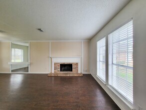 12010 Roan Dr in Houston, TX - Building Photo - Building Photo