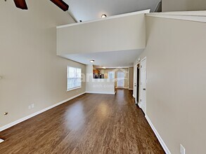 705 St Charles Ave in Dallas, GA - Foto de edificio - Building Photo