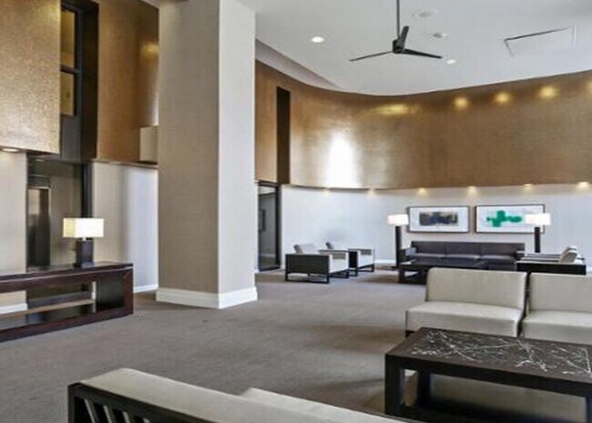 3930 N Pine Grove Ave in Chicago, IL - Building Photo - Building Photo