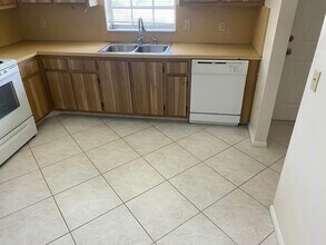 442 Franconia Cir in Greenacres, FL - Building Photo - Building Photo