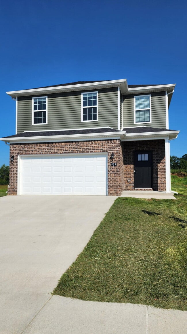 property at 929 Olympic Ct