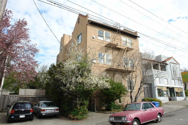 2037 Vine St in Berkeley, CA - Building Photo - Building Photo