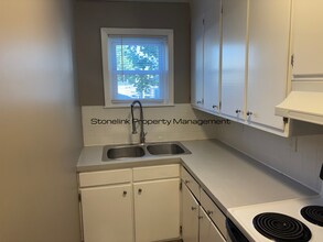 137 Armistice Blvd in Pawtucket, RI - Building Photo - Building Photo