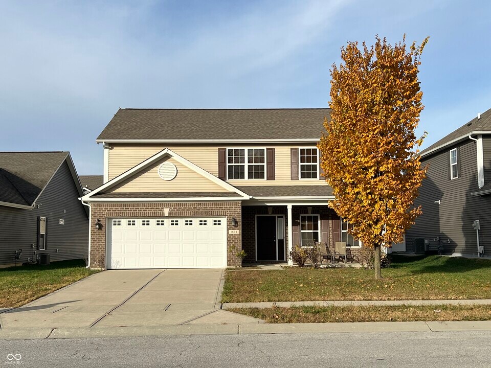 1694 Wedgewood Pl in Avon, IN - Building Photo