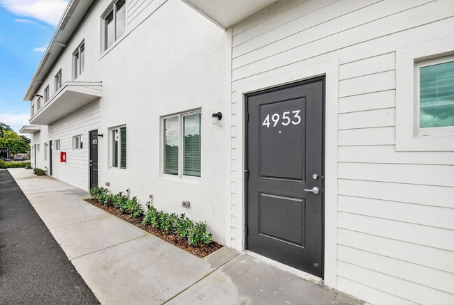 4953 Serafica Dr in Lake Worth Beach, FL - Building Photo - Building Photo