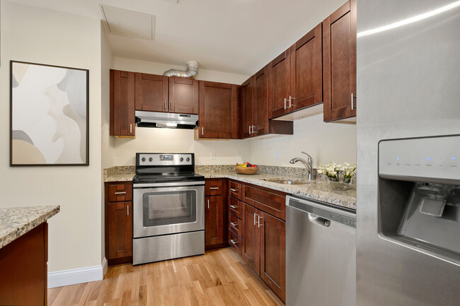 36 Peterborough St, Unit 16-303 in Boston, MA - Building Photo - Building Photo