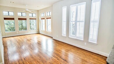 1611 Silver St in Houston, TX - Building Photo - Building Photo