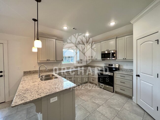 1809 E Hudson Dr in Siloam Springs, AR - Building Photo - Building Photo