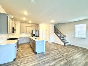 1888 Pheasant Trce Cir in Kernersville, NC - Building Photo - Building Photo