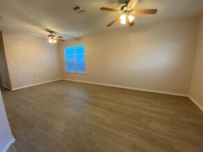 8655 Sumter Way in Fort Worth, TX - Building Photo - Building Photo