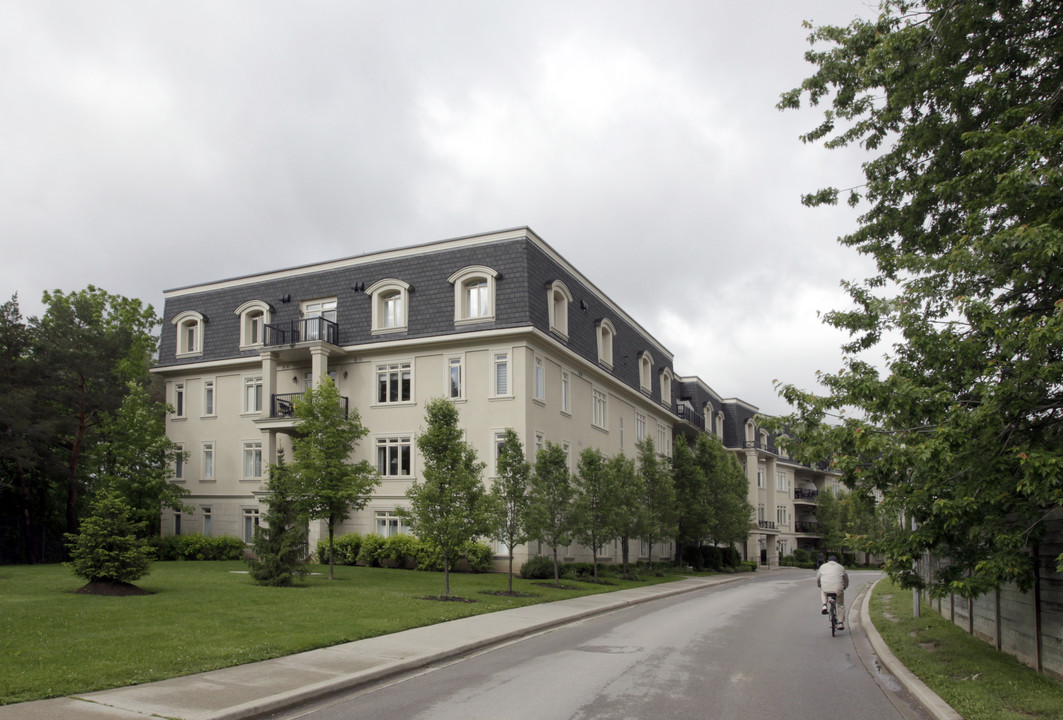 Centennial Forest Heights in Milton, ON - Building Photo