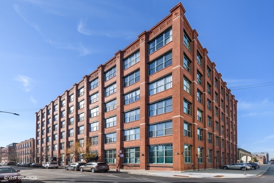 312 N May St in Chicago, IL - Building Photo