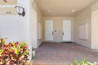 4581 Artesa Way S in Palm Beach Gardens, FL - Building Photo - Building Photo