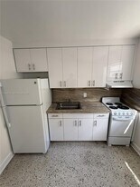 926 NW 5th St in Miami, FL - Building Photo