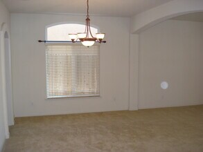 1880 San Esteban Cir in Roseville, CA - Building Photo - Building Photo