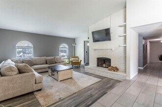 5049 Roberts Dr in The Colony, TX - Building Photo - Building Photo