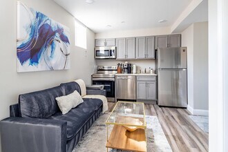 708 North Carolina Ave SE in Washington, DC - Building Photo - Building Photo