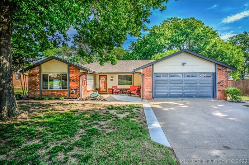4622 Barlow Dr in Bartlesville, OK - Foto de edificio