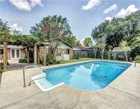 1108 Bristol Blvd in Ocean Springs, MS - Building Photo - Building Photo