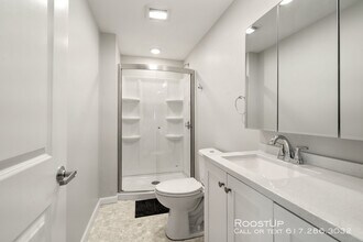 1061 Saratoga St-Unit -2A in Boston, MA - Foto de edificio - Building Photo