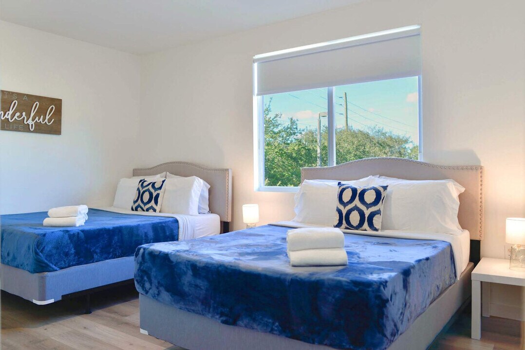 171 NW 158th St, Unit SI FL1-ID1022247P in Miami, FL - Building Photo