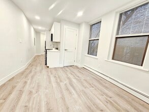 41 Joy St, Unit 8a in Boston, MA - Foto de edificio - Building Photo