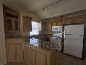 1803 Douglas in Pharr, TX - Building Photo - Building Photo